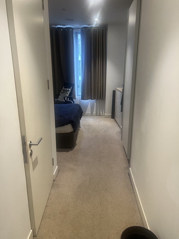 Room Victoria Road in Greater London