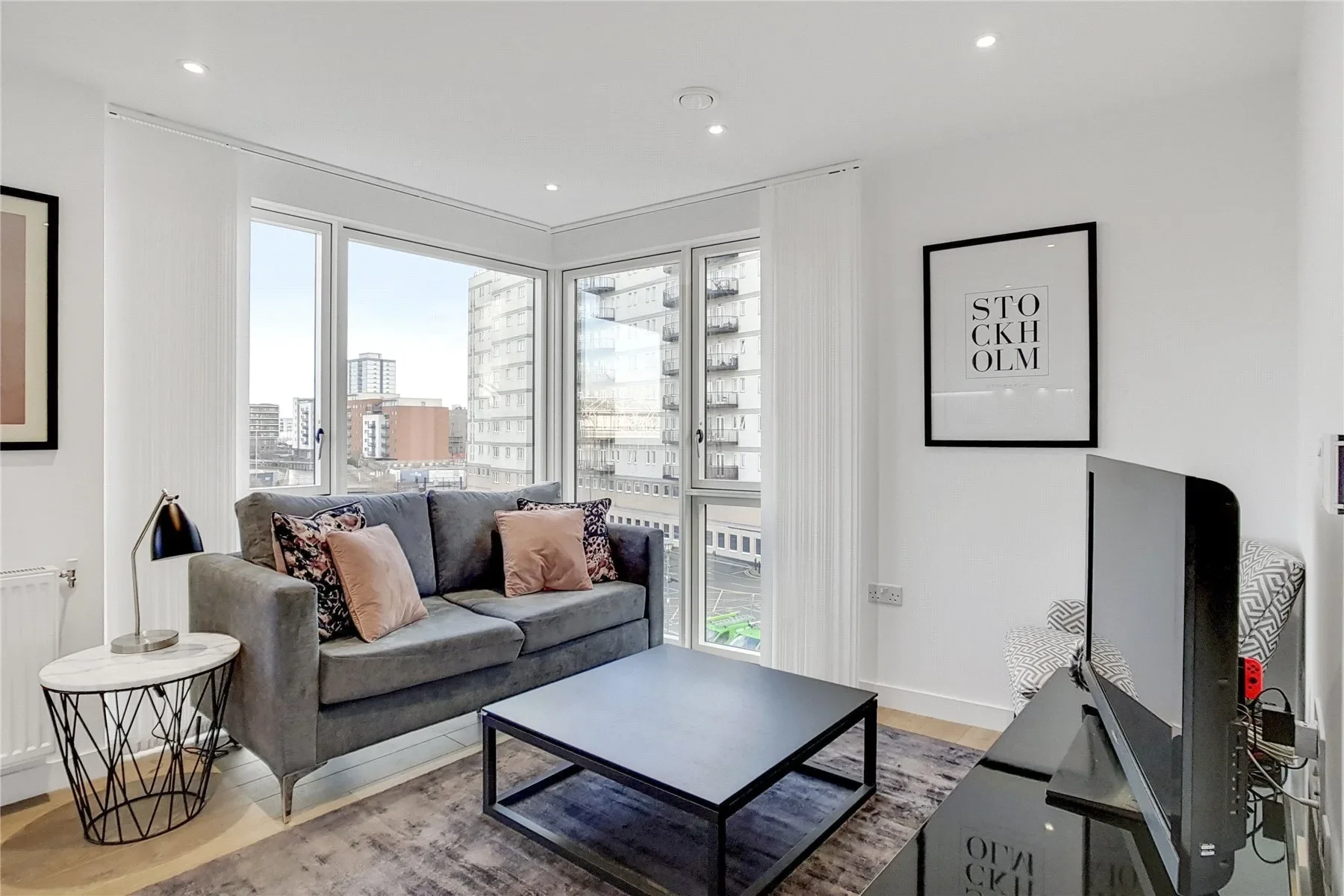 Flat Highland Street in Greater London