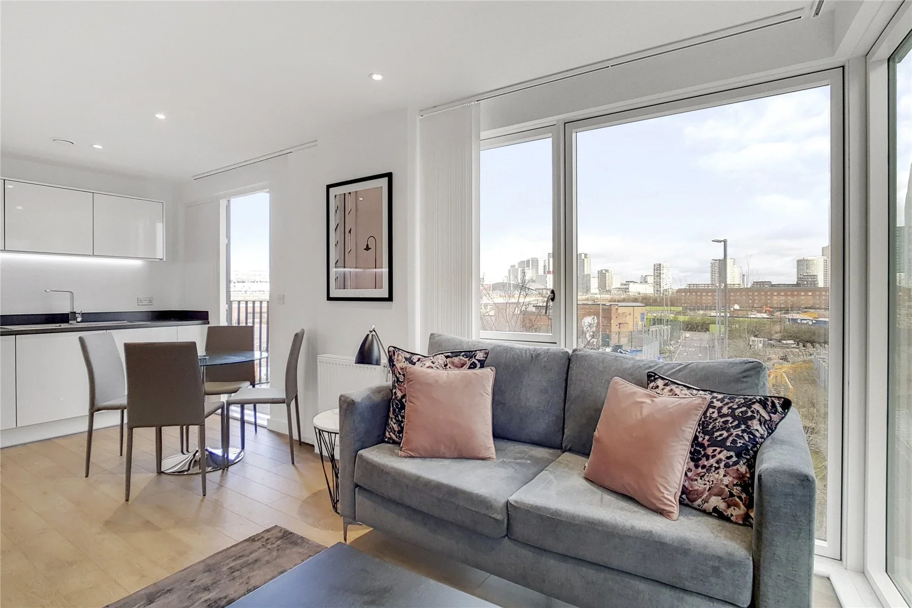 Flat Highland Street in Greater London