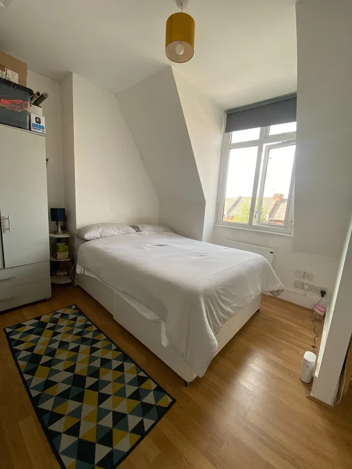 Flat Gratton Terrace in Greater London