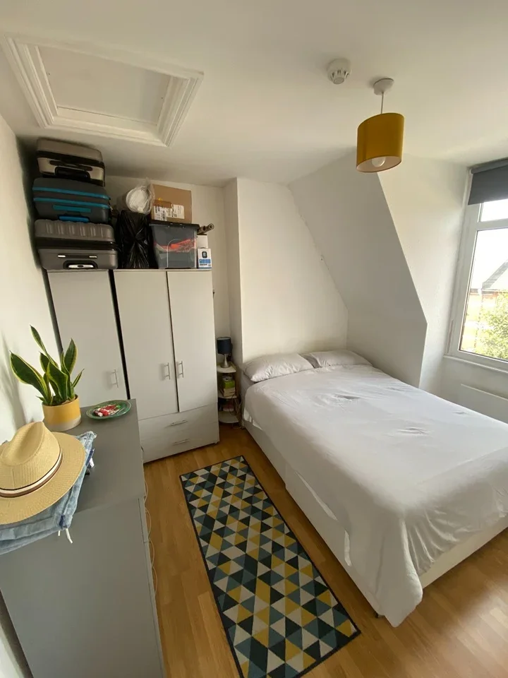 Flat Gratton Terrace in Greater London