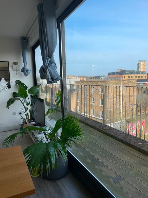 Room Well Street in Greater London