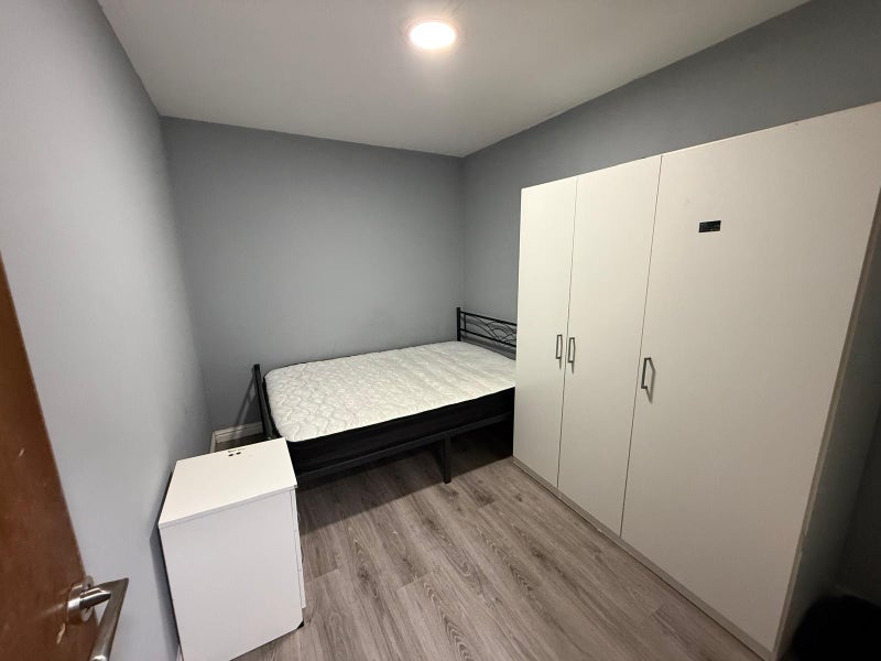 Room Claremont Road in Manchester