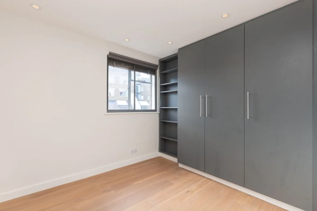 Flat Shelton Street in City of Westminster