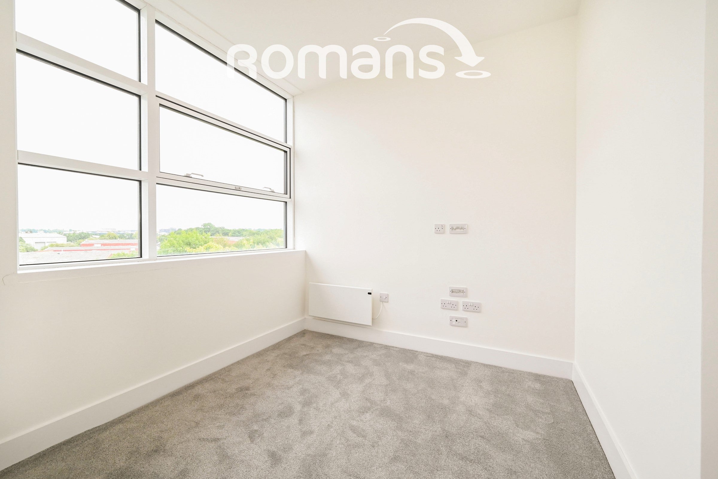 Flat Compass Court in Coventry