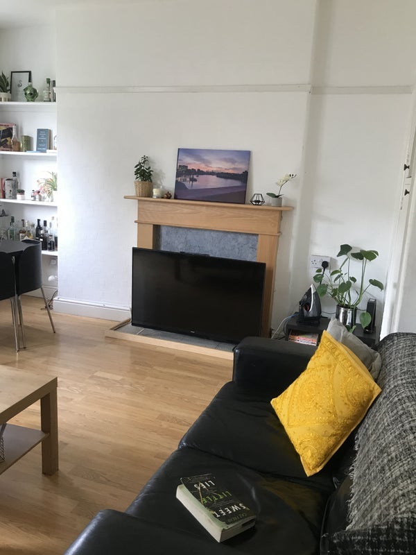 Room Lambeth Road in Greater London