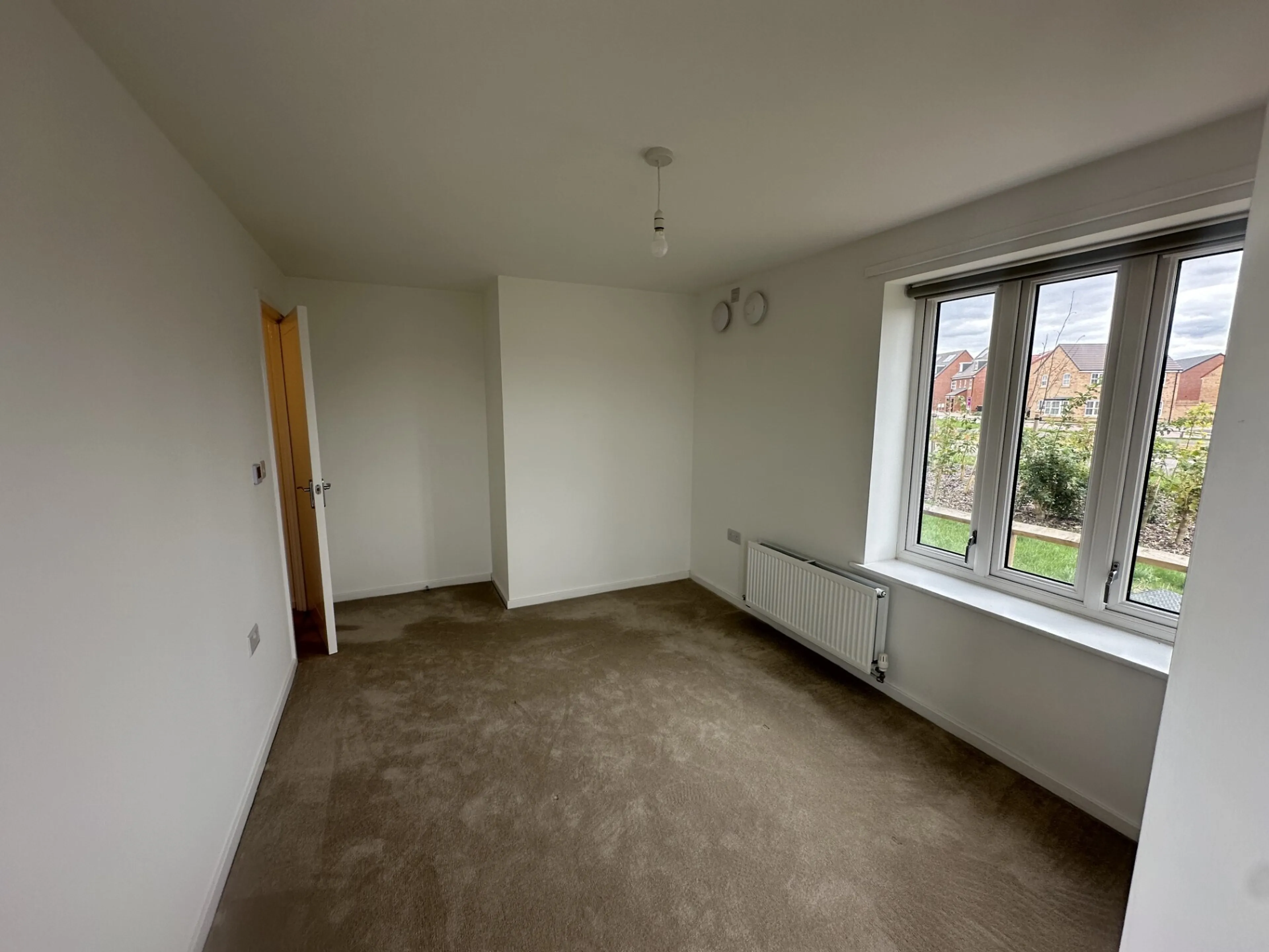 Flat Chamberhouse Mill Lane in Thatcham