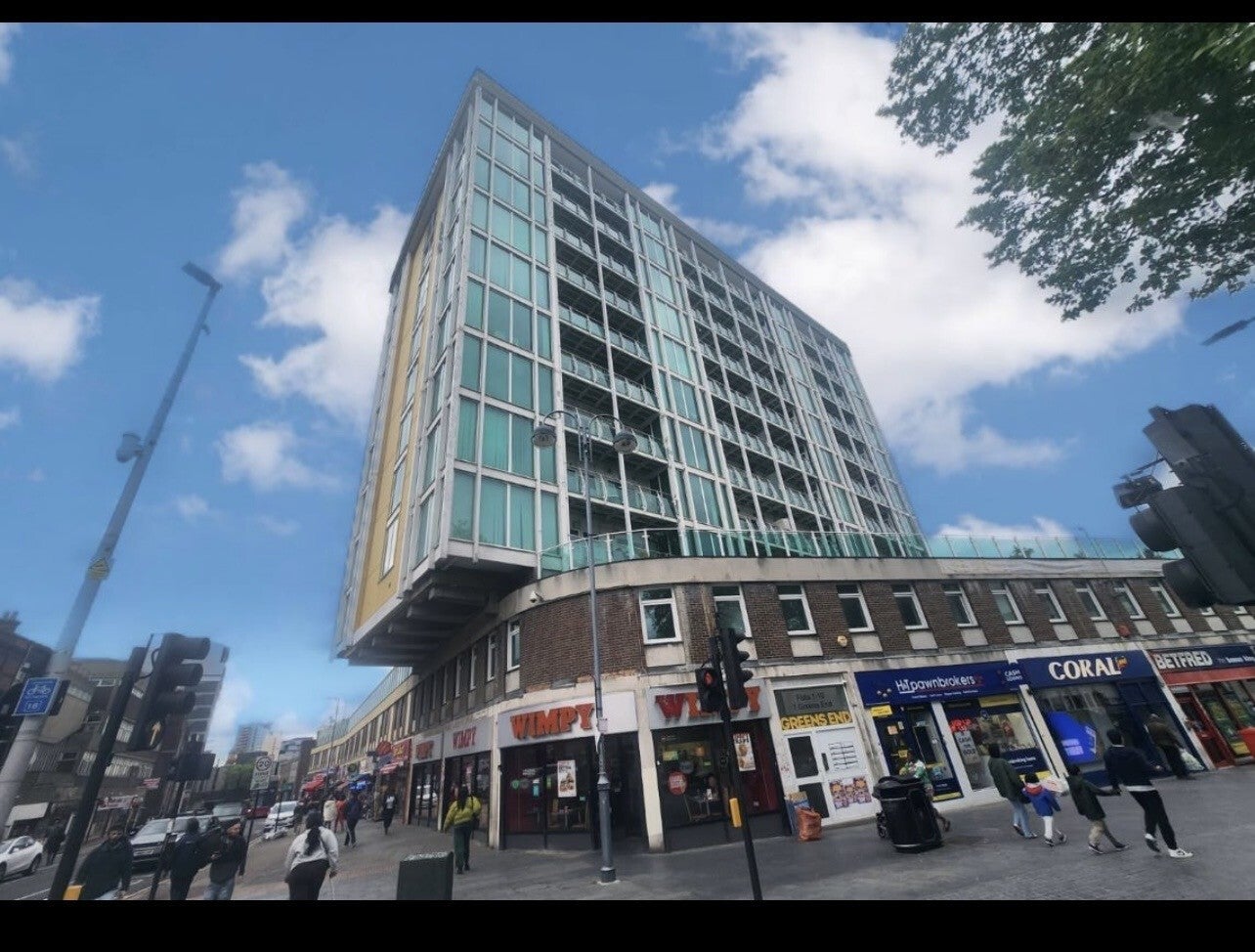 Flat Greens End in Greater London