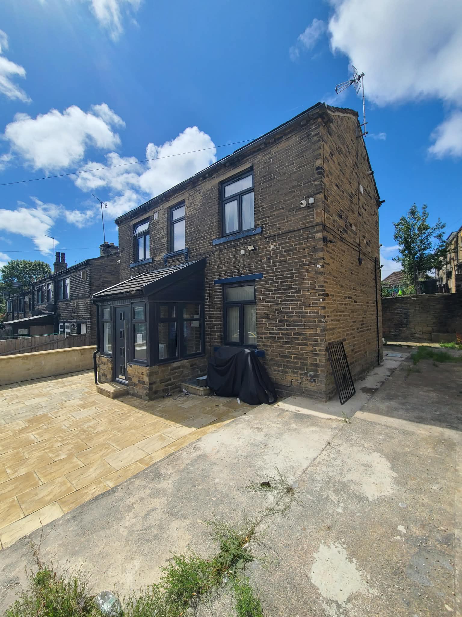 Flat Beckside Road in Bradford