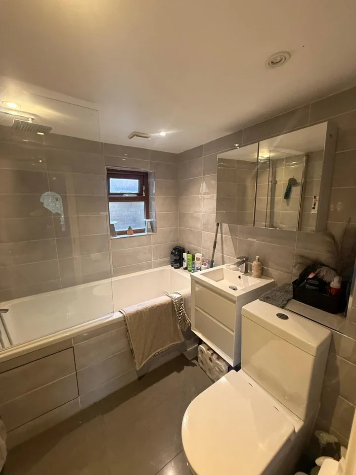 Room Colham Green Road in Greater London