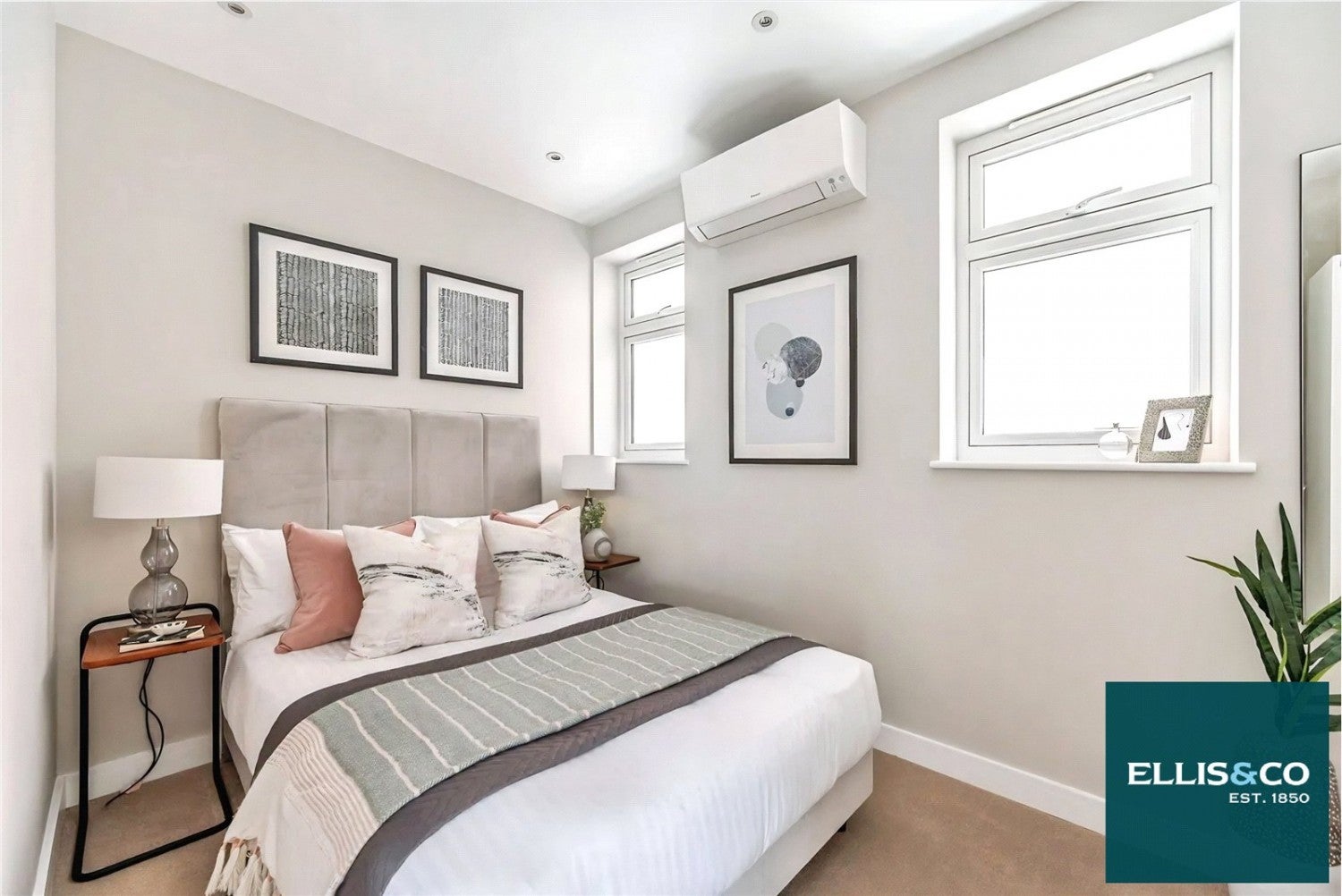 Flat The Ridgeway in Greater London