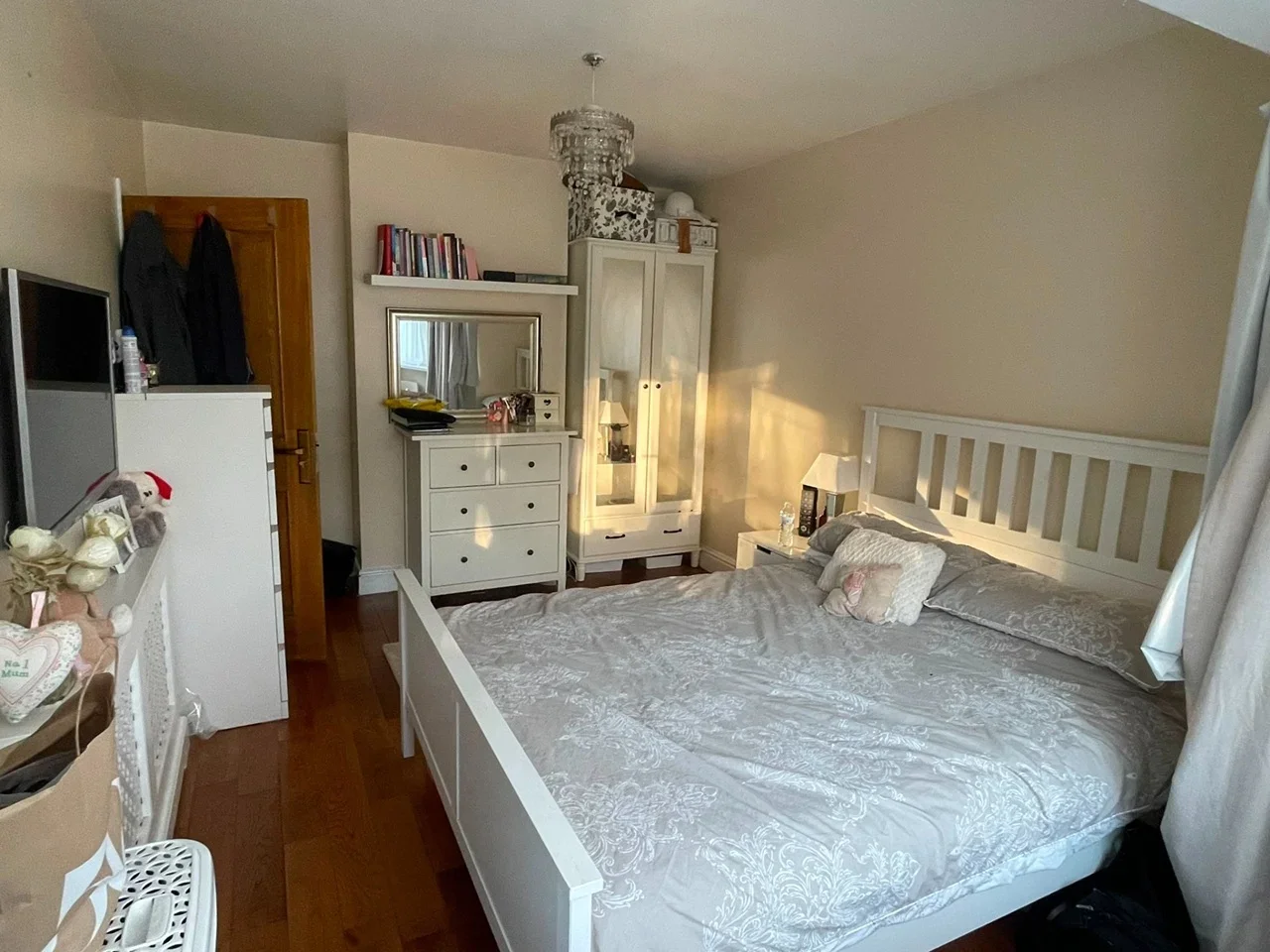 Room Underwood Road in Greater London