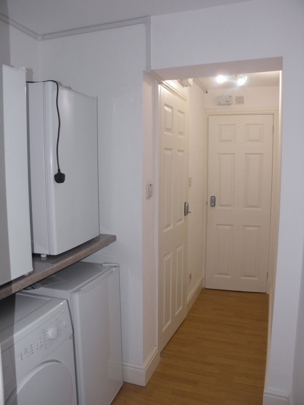 Room Capstone Road in Greater London