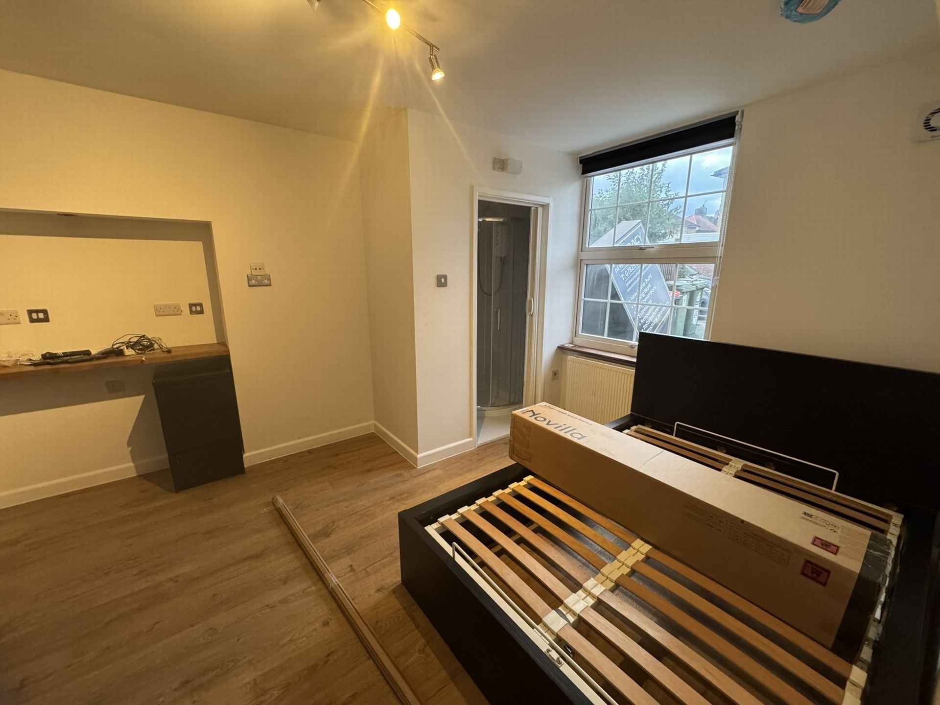 Room Capstone Road in Greater London