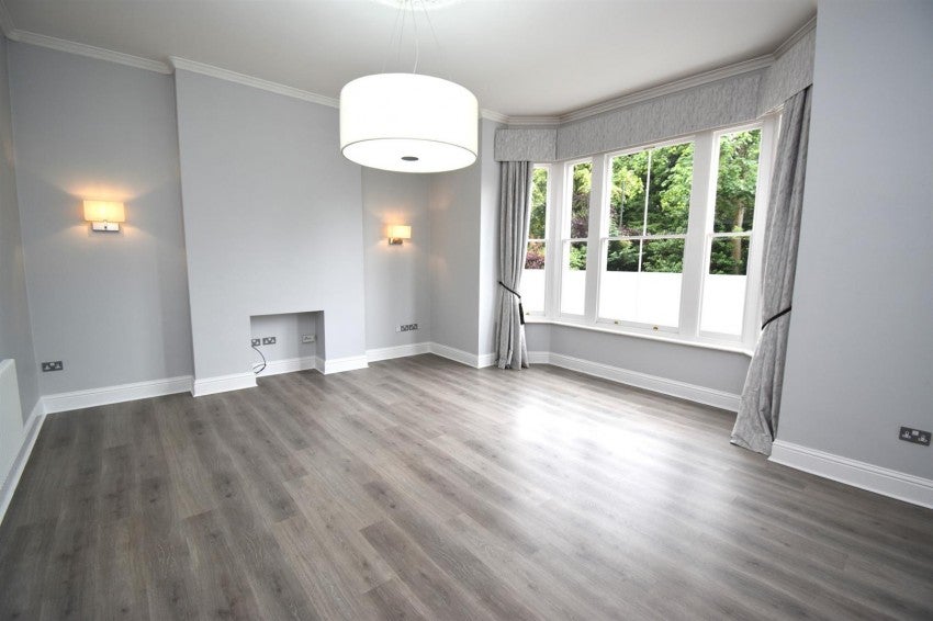 Flat Warwick New Road in Royal Leamington Spa