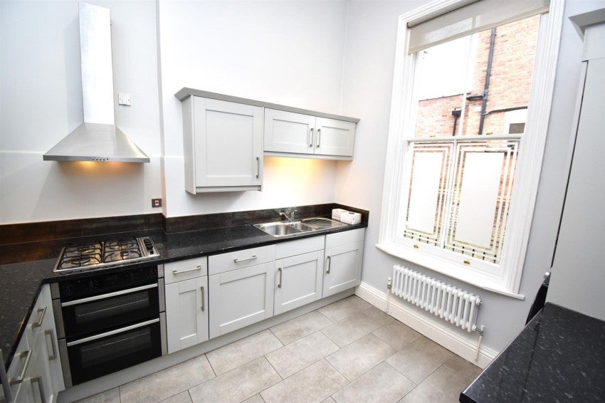 Flat Warwick New Road in Royal Leamington Spa