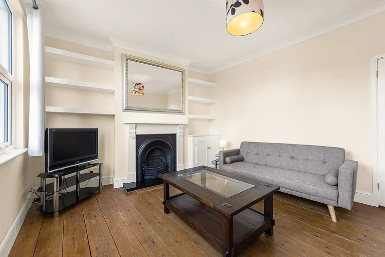 Flat Linden Grove in Greater London