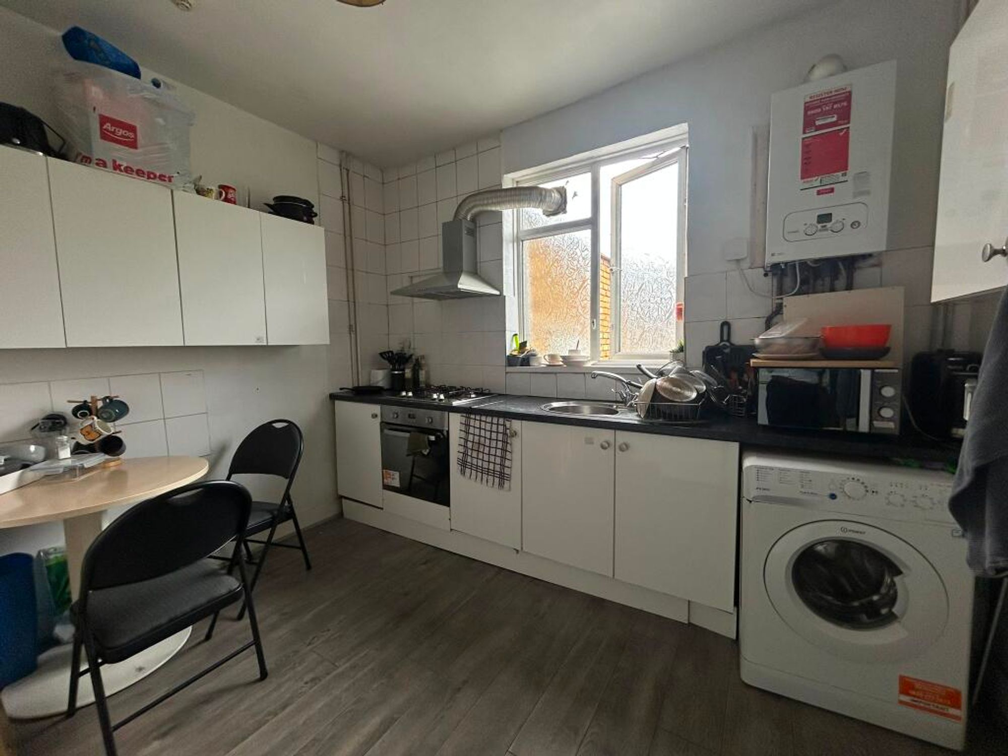 Room Burdett Road in Greater London