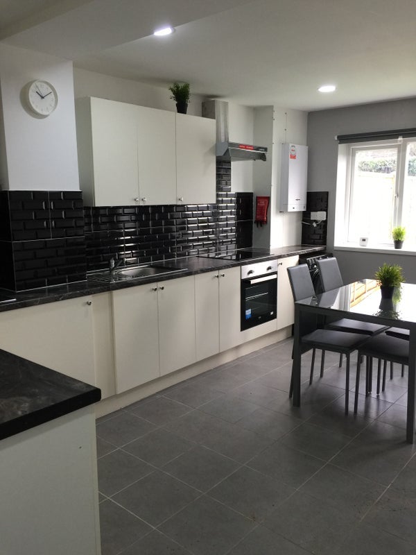 Room Fenside Avenue in Coventry