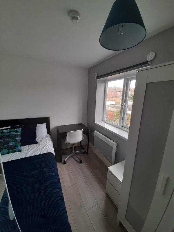 Room Fenside Avenue in Coventry