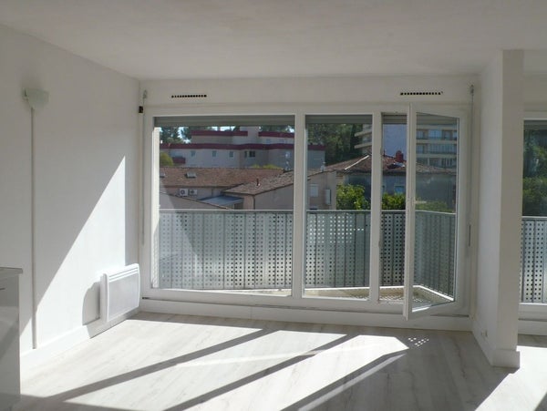 Appartement Avenue Georges Pompidou à Nîmes