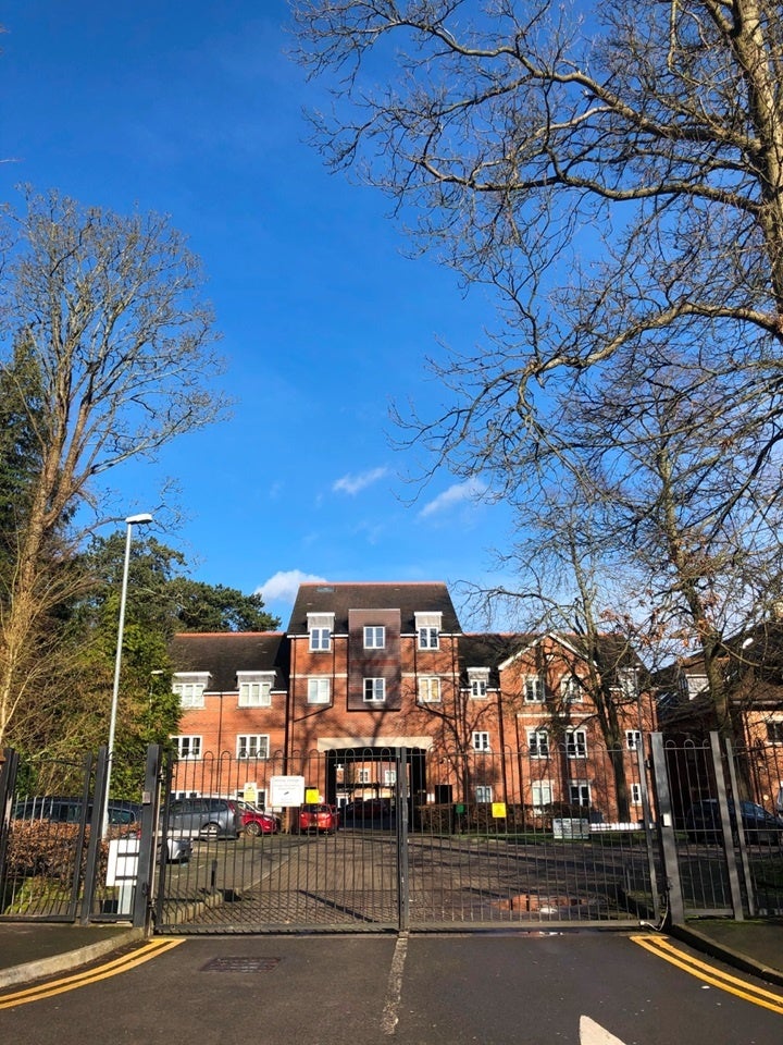 Flat Lockhart Road in Watford