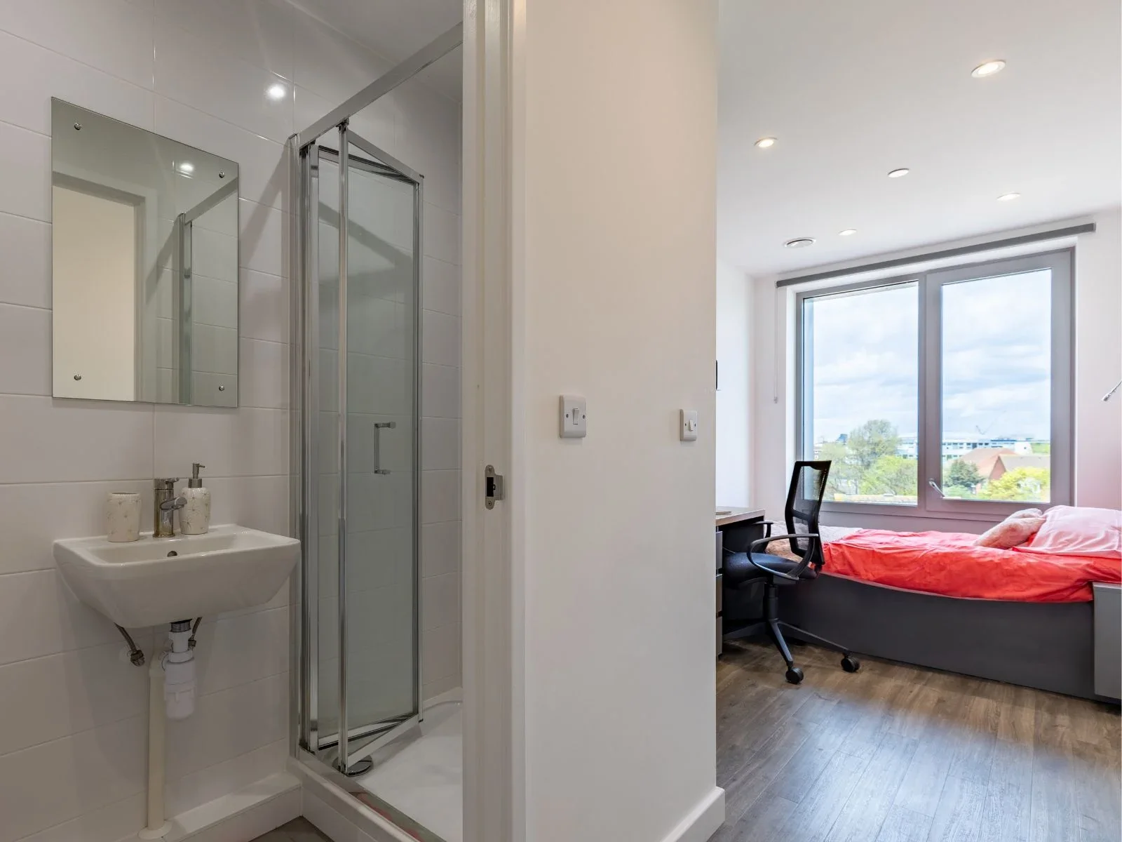 Room Rolls Road in Greater London