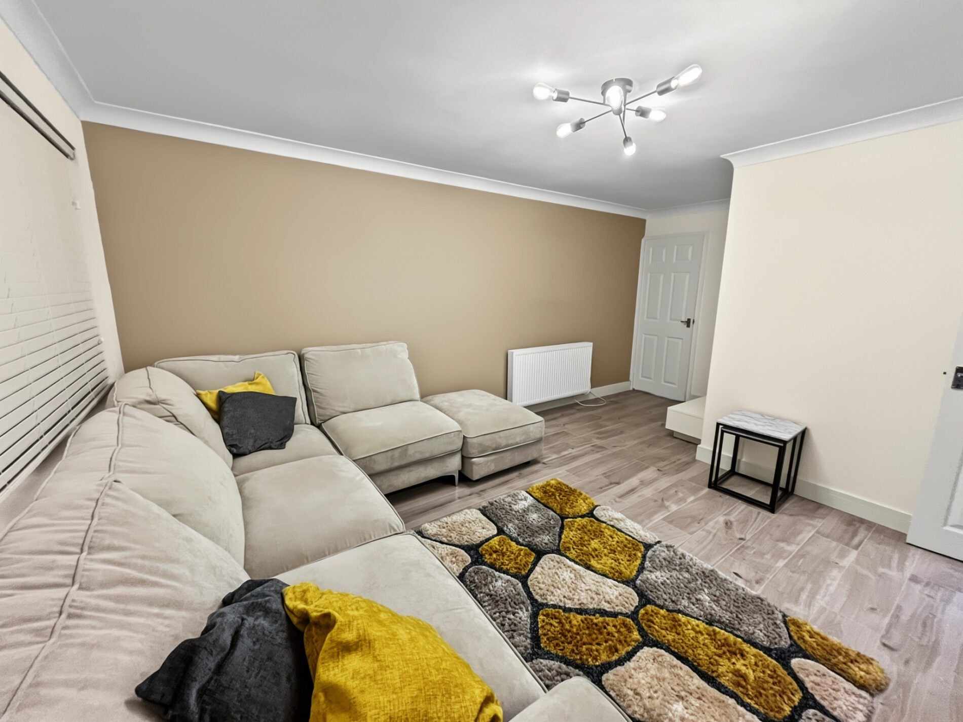 Flat Gowers Field in Aylesbury