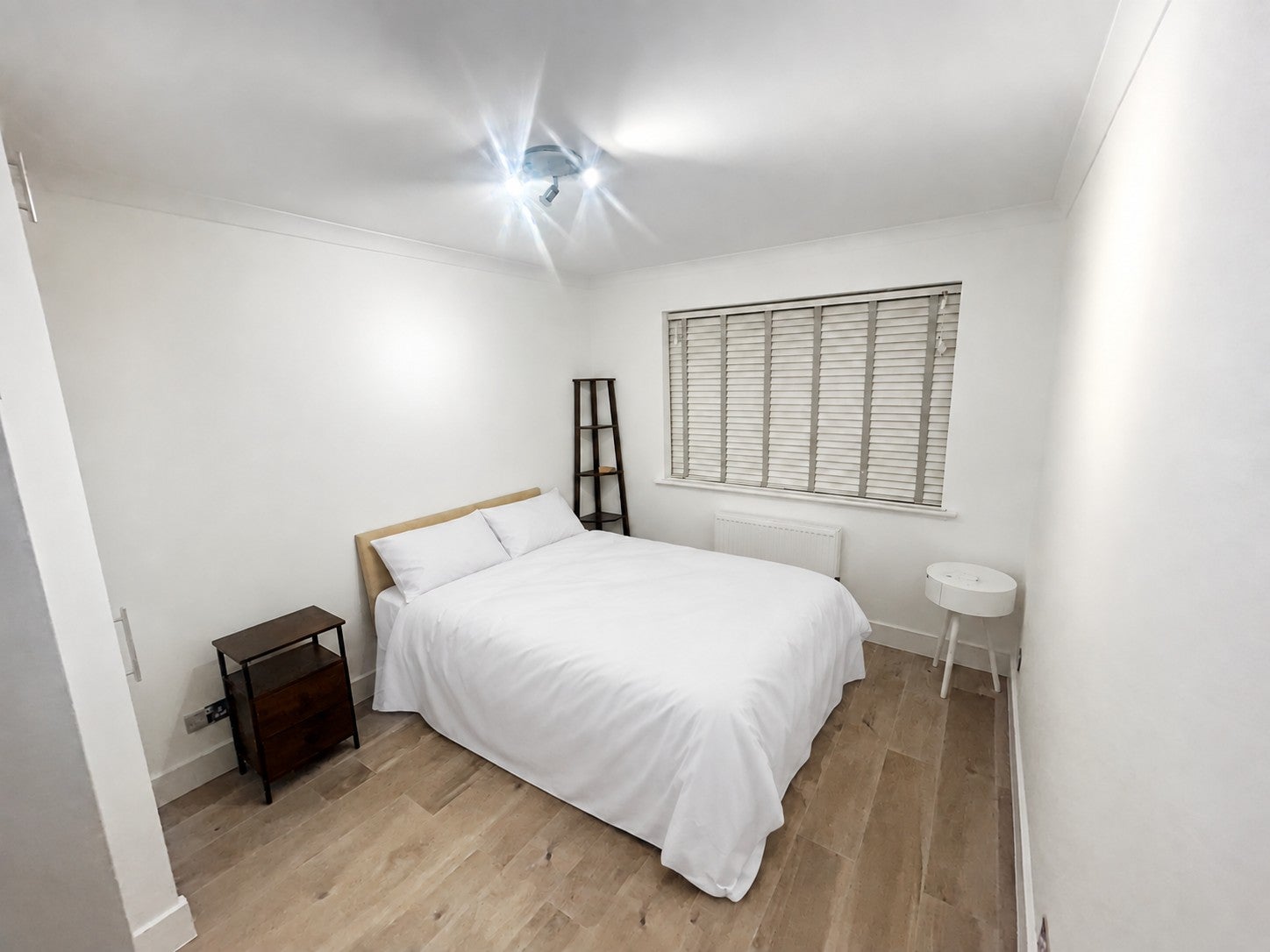 Flat Gowers Field in Aylesbury