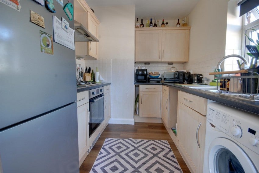 Flat Chester Road in Watford