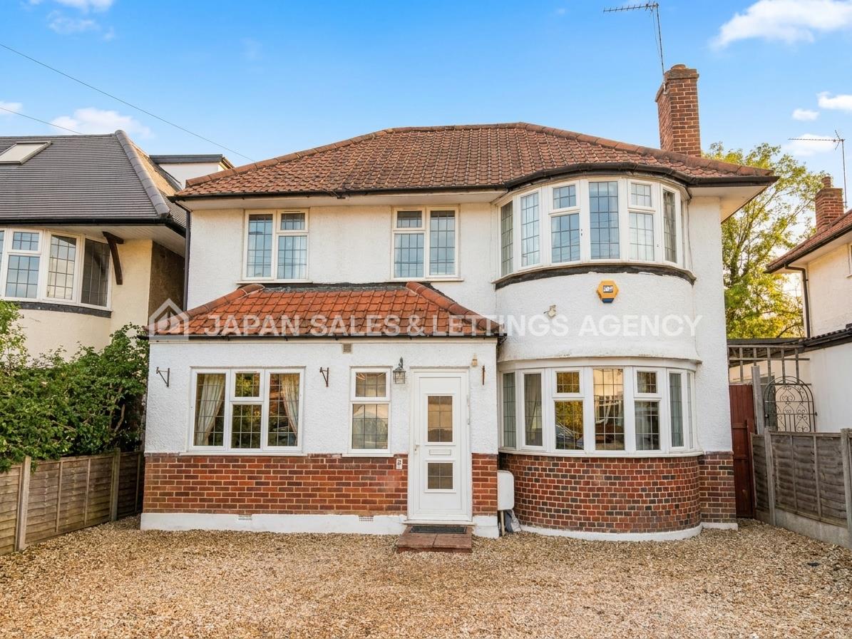 House Uphill Grove in Greater London