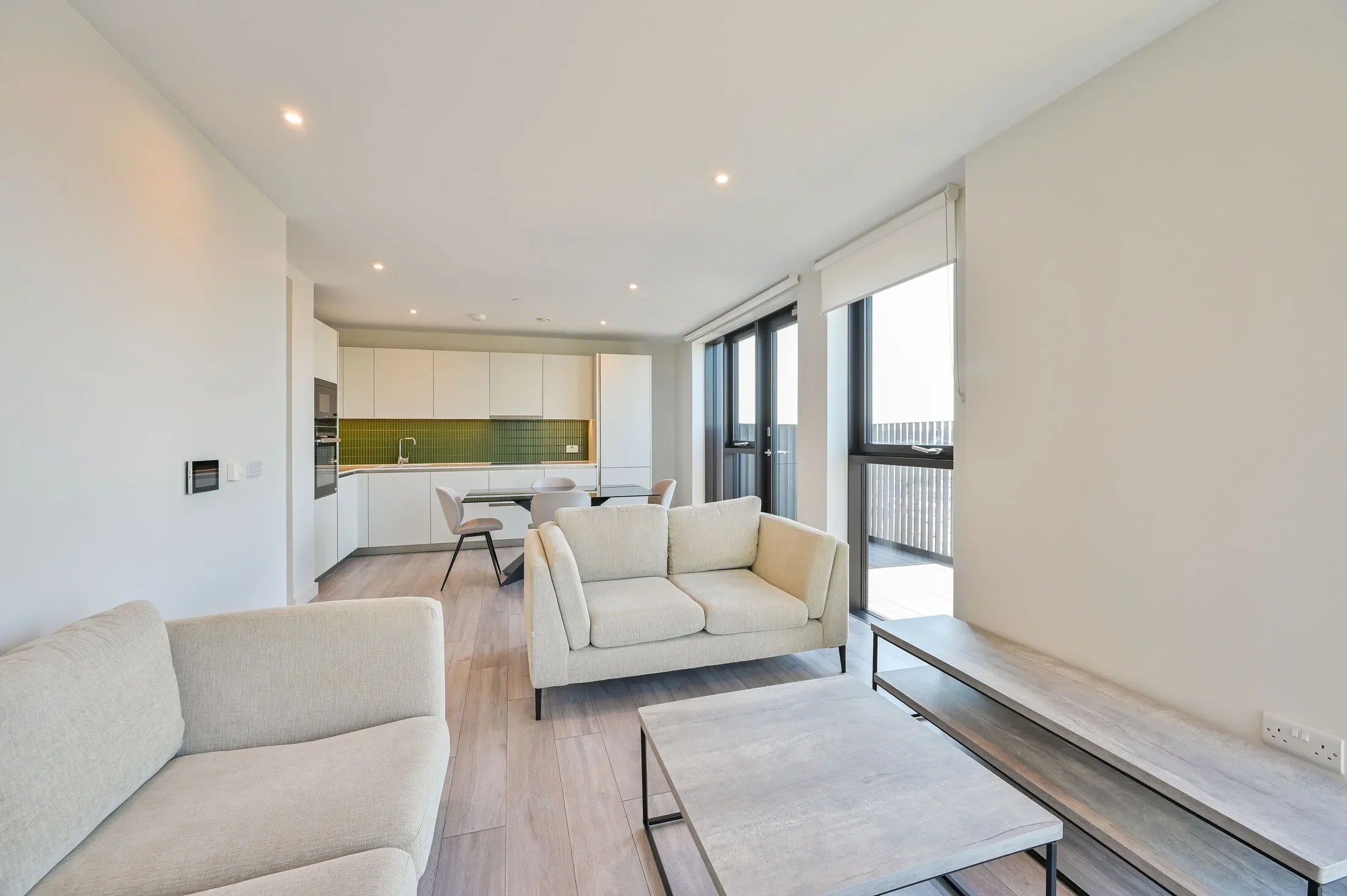 Flat New Lion Way in Greater London