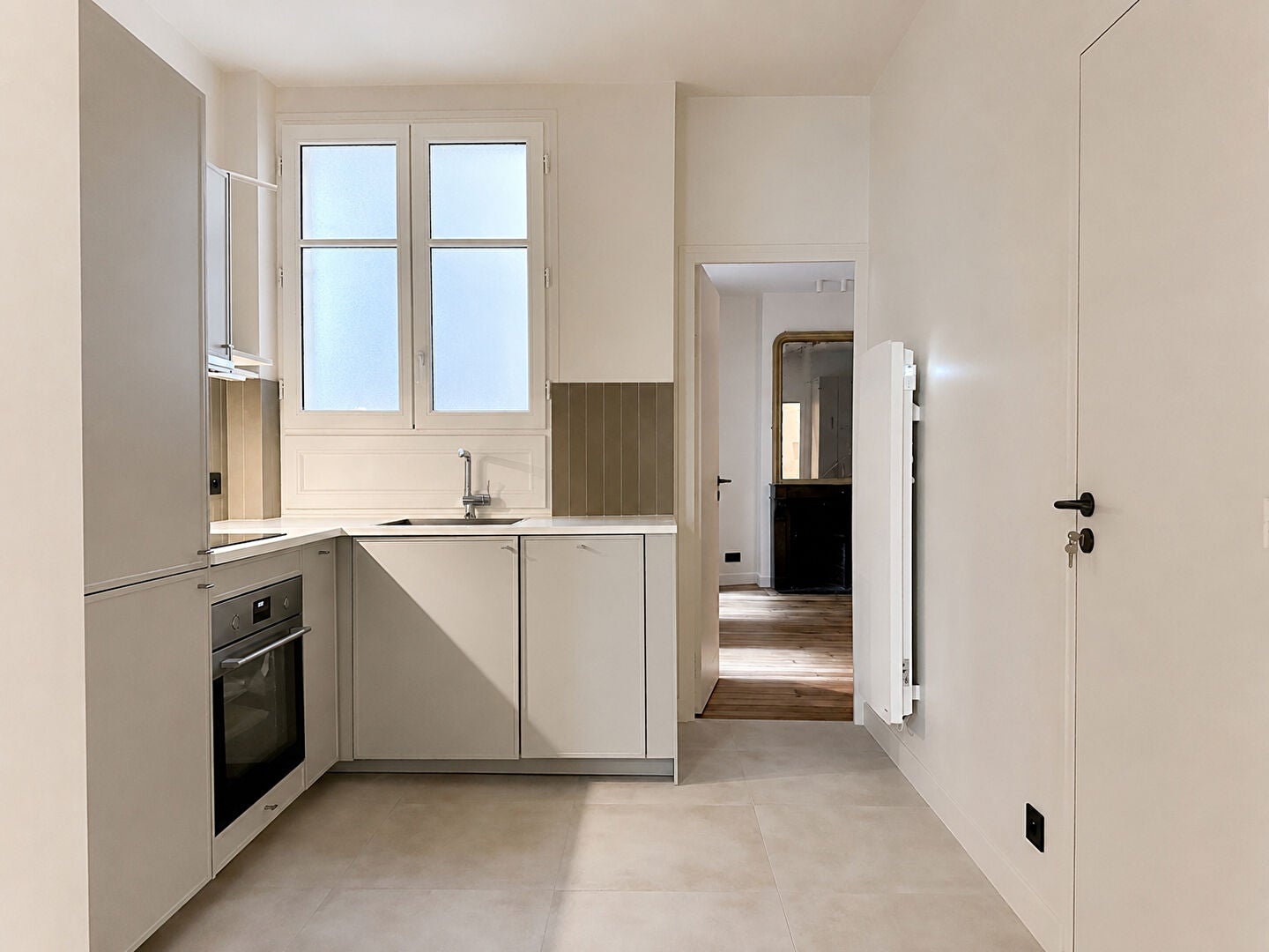 Flat Rue Pierre Semard in Paris