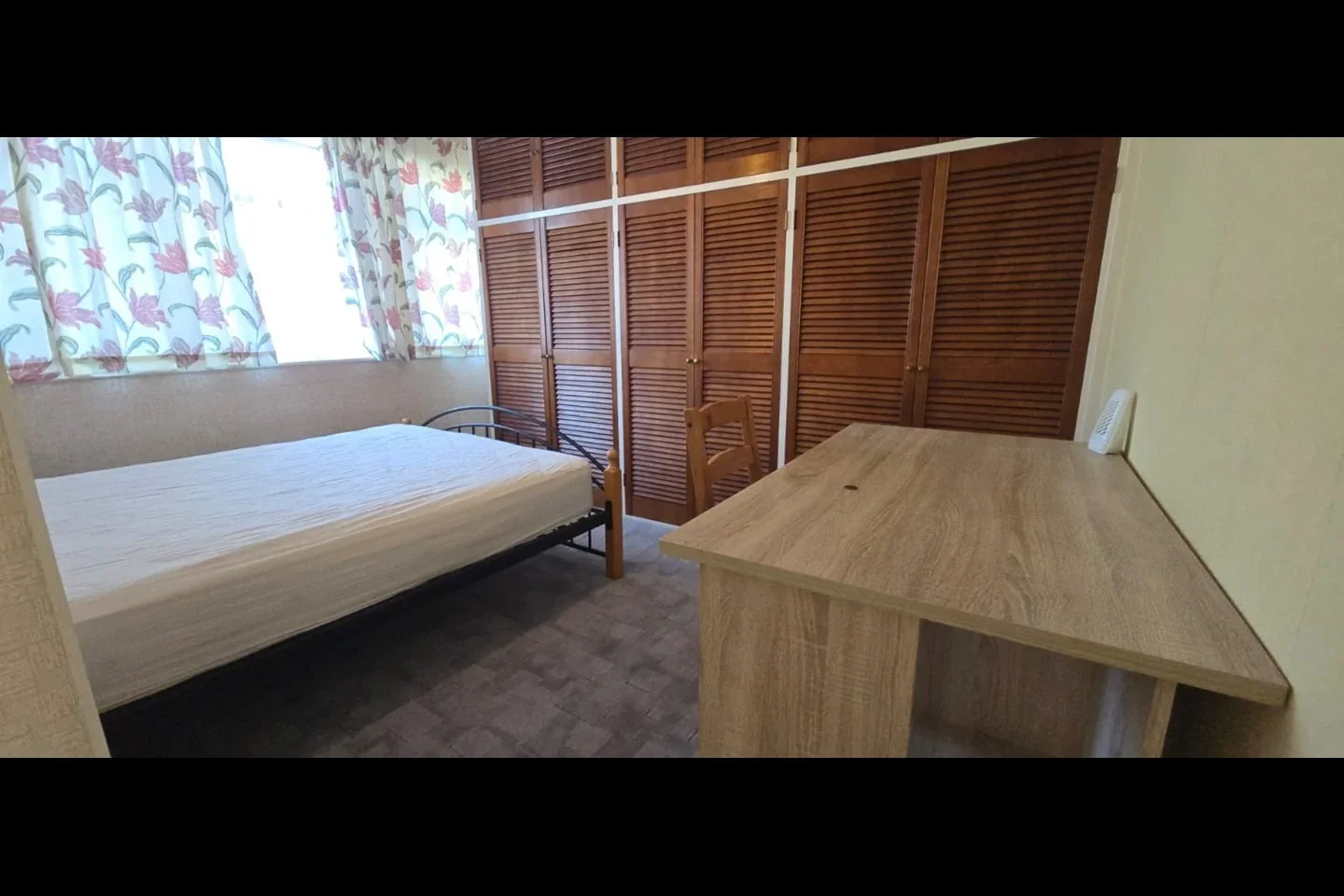 Room Atherton Close in Borough of Spelthorne