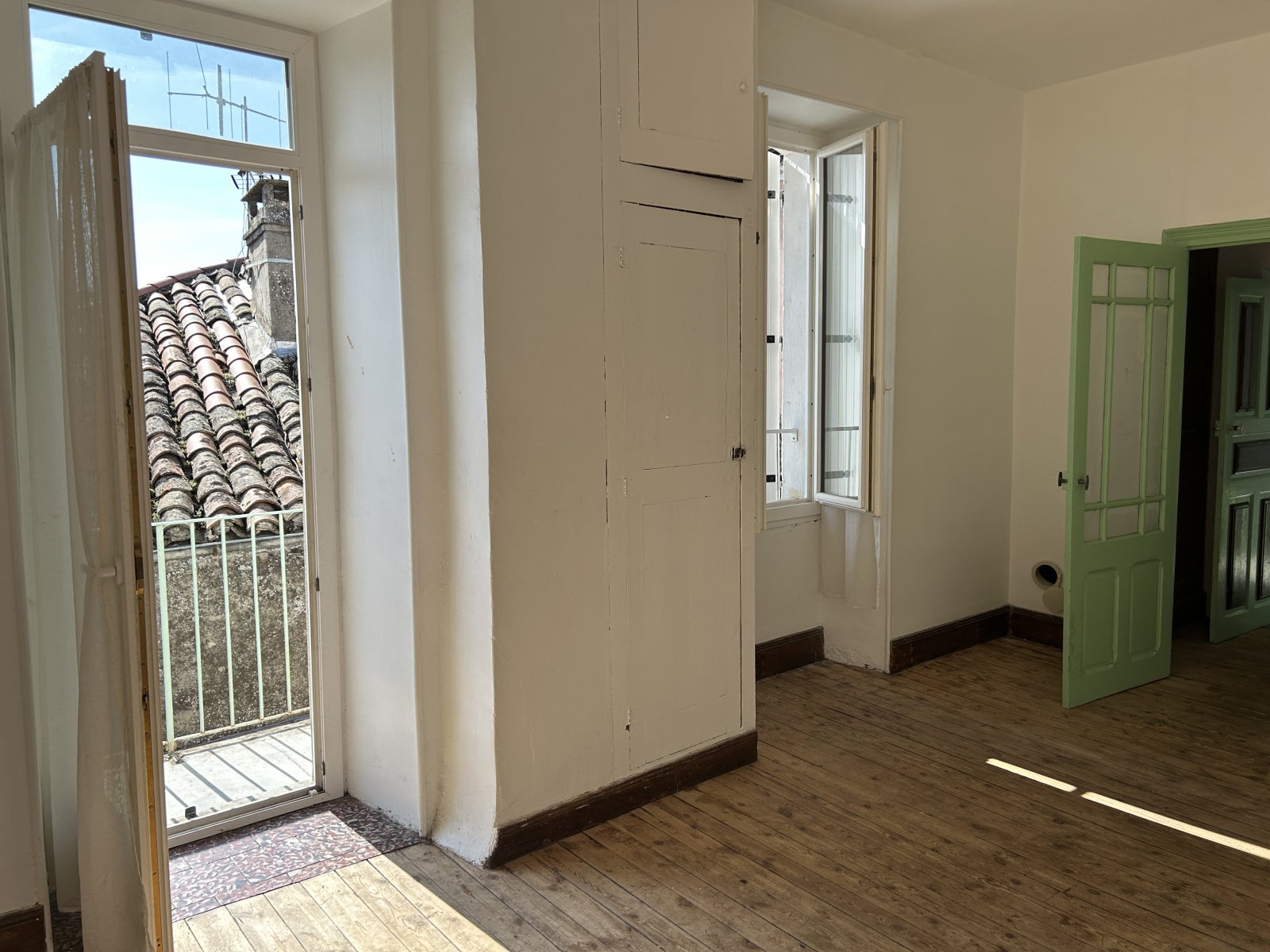 Flat Route de Ruoms in Vallon-Pont-d'Arc