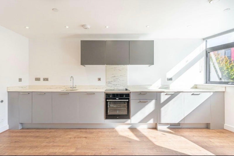 Room Ironmonger Row in Coventry