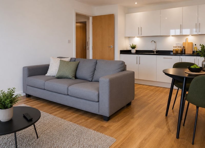 Room Elmira Way in Salford