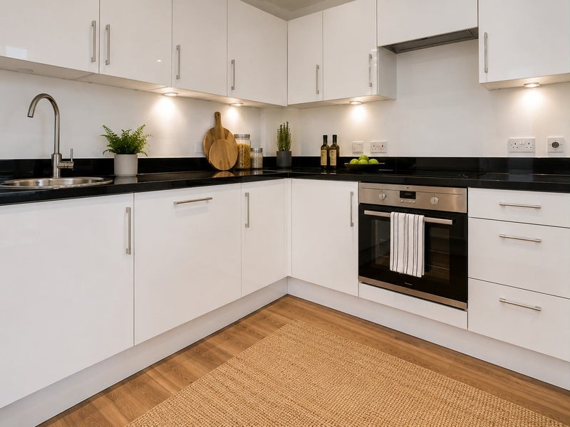 Room Elmira Way in Salford