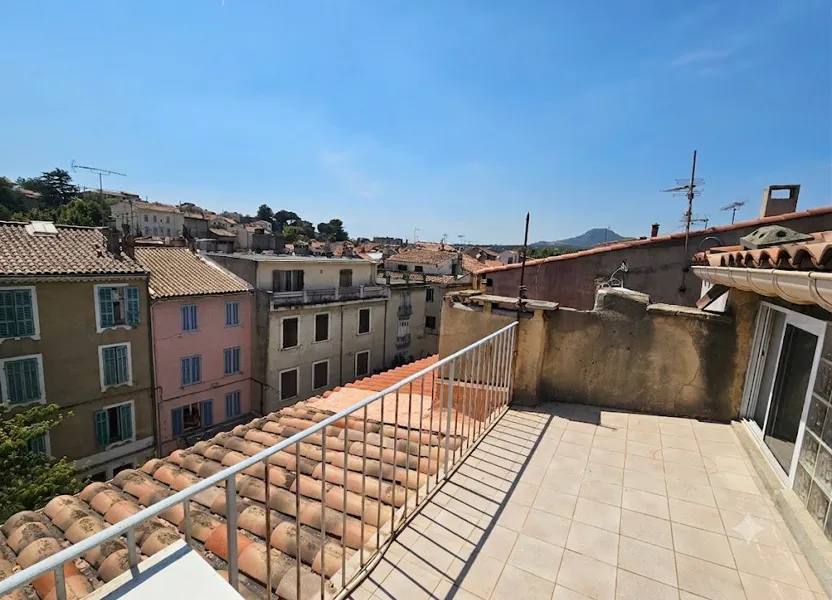 Appartement Place Joseph Rau à Aubagne