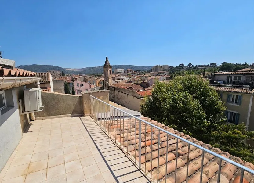 Appartement Place Joseph Rau à Aubagne