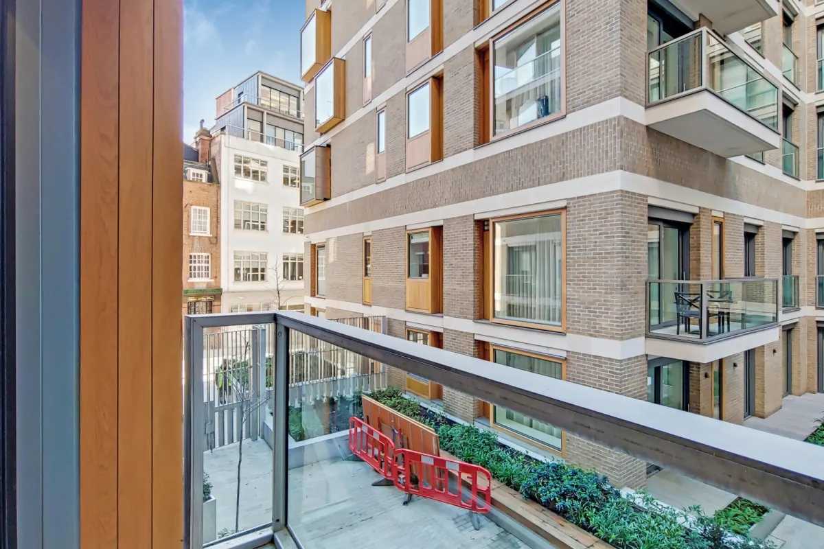 Flat Strand in City of Westminster