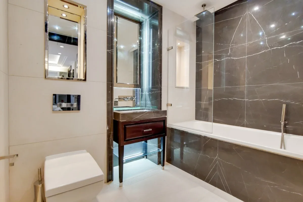 Flat Strand in City of Westminster