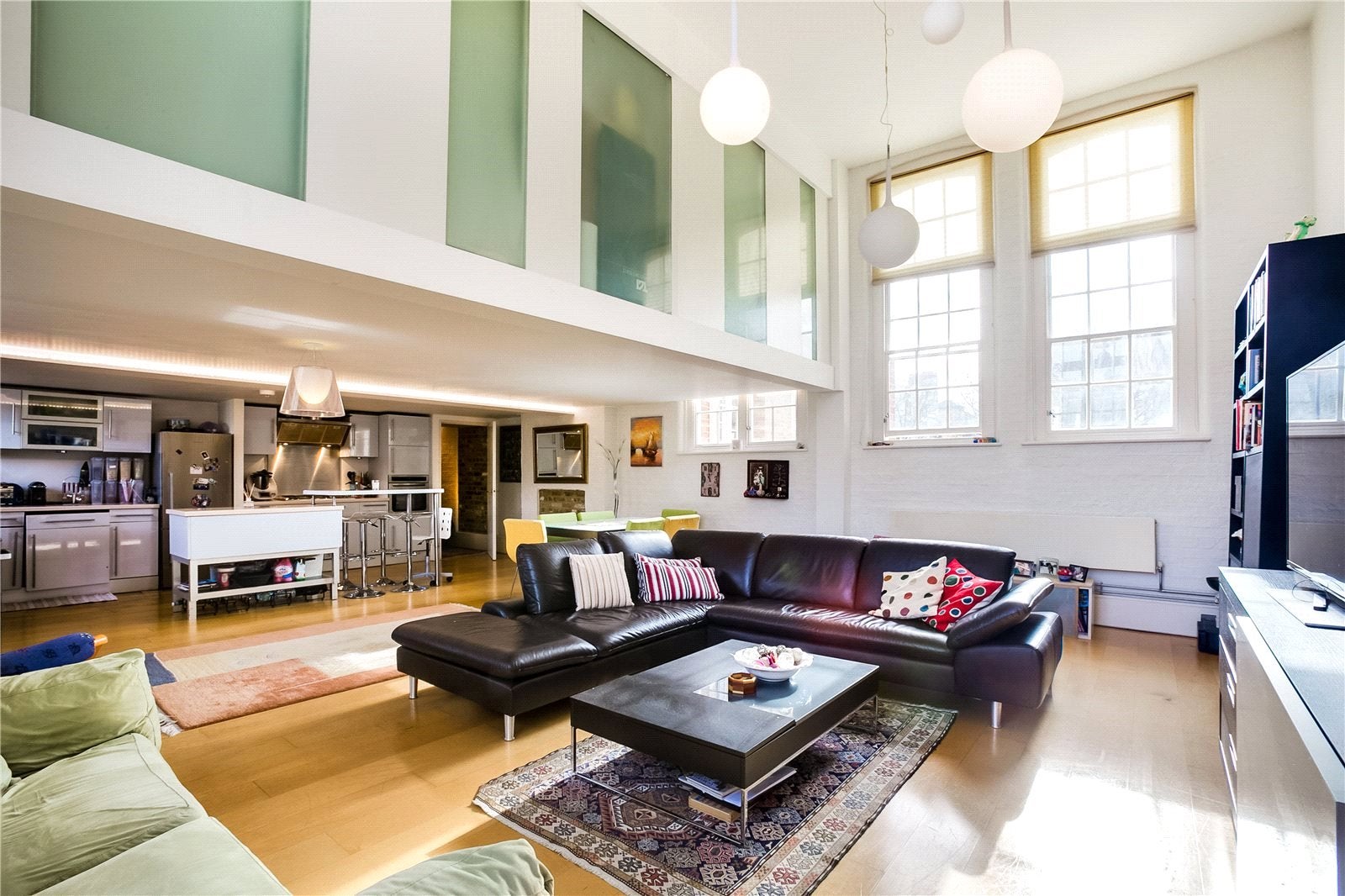 Flat Battersea Park Road in Greater London