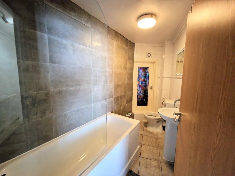Room Tysoe Street in Greater London