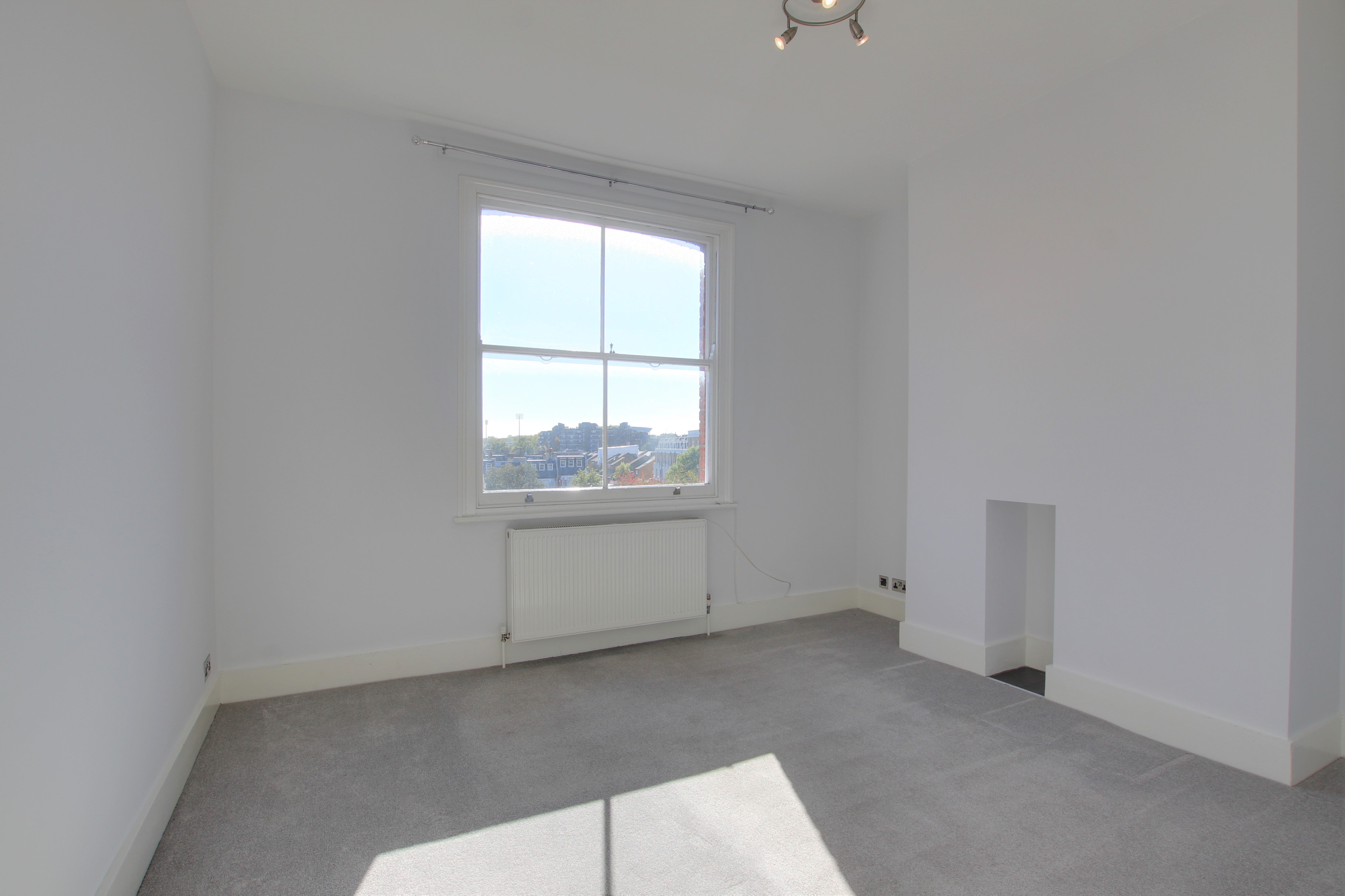 Flat Meadowbank Close in Greater London