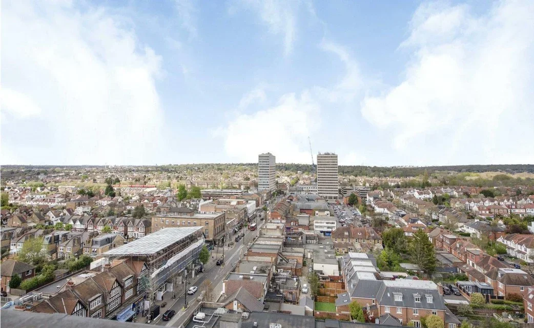 Flat Blagdon Road in Greater London