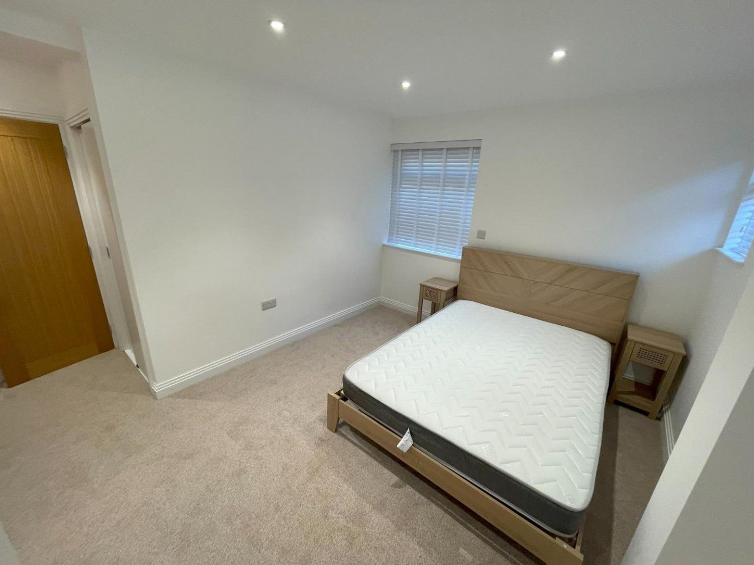 Flat Brownlow Road in Reading