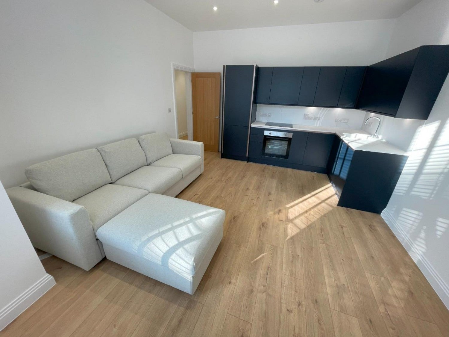 Flat Brownlow Road in Reading