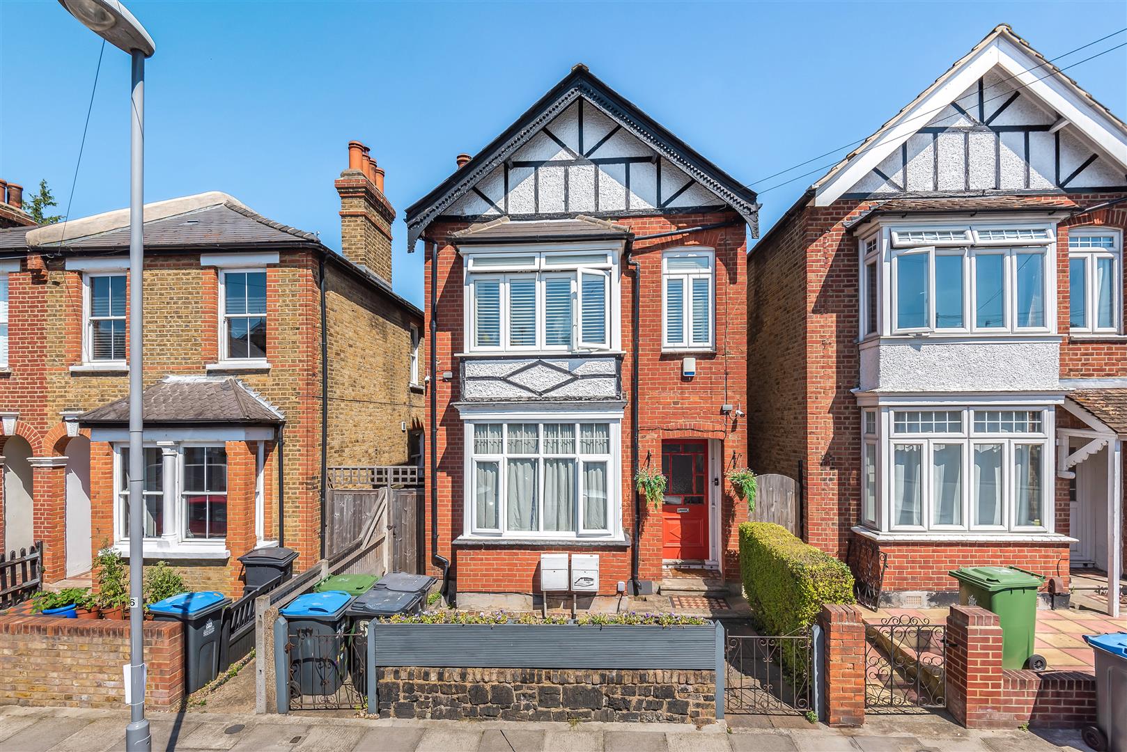 Flat Chesham Road in Greater London