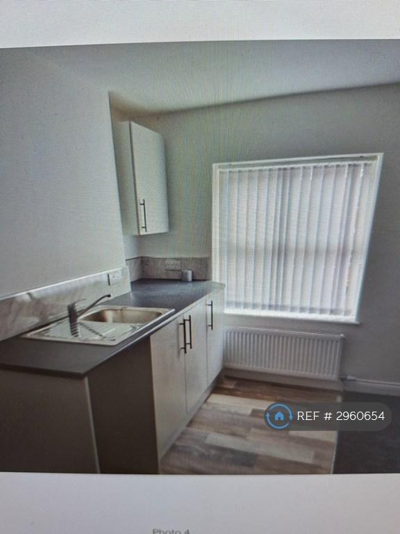 Flat Hollinshead Street in Chorley